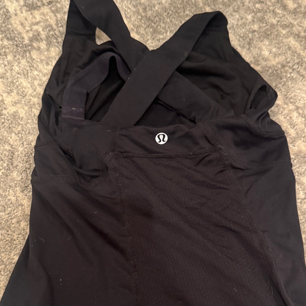 Four lululemon shirts - size 4 - Picture 5 of 10